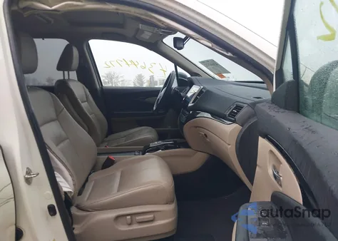 2016 Honda Pilot Touring z USA, uszkodzony, nr VIN 5FNYF6H98GB043729